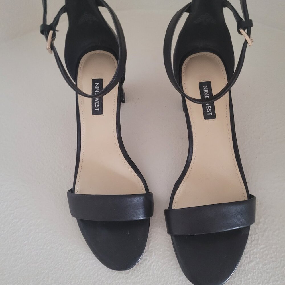 NINE WEST "PRUCE" BLOCK HEEL, BLACK LEATHER, ANKLE STRAP SANDAL, 8M - Picture 2 of 5